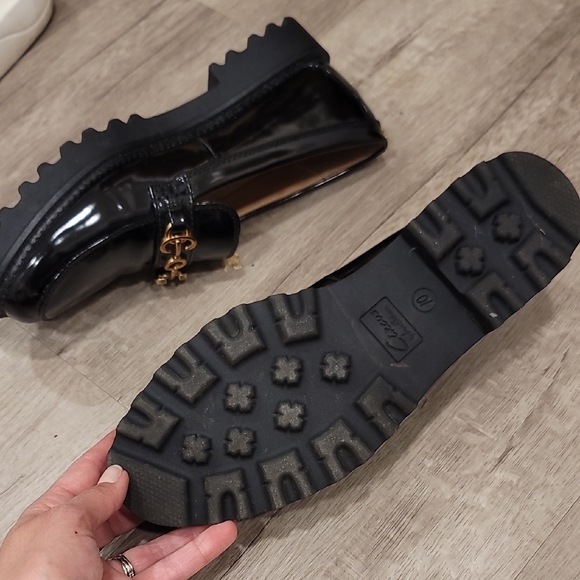 Sam Edelman Black Patent Leather Loafers with Gold Accent - Picture 4 of 4